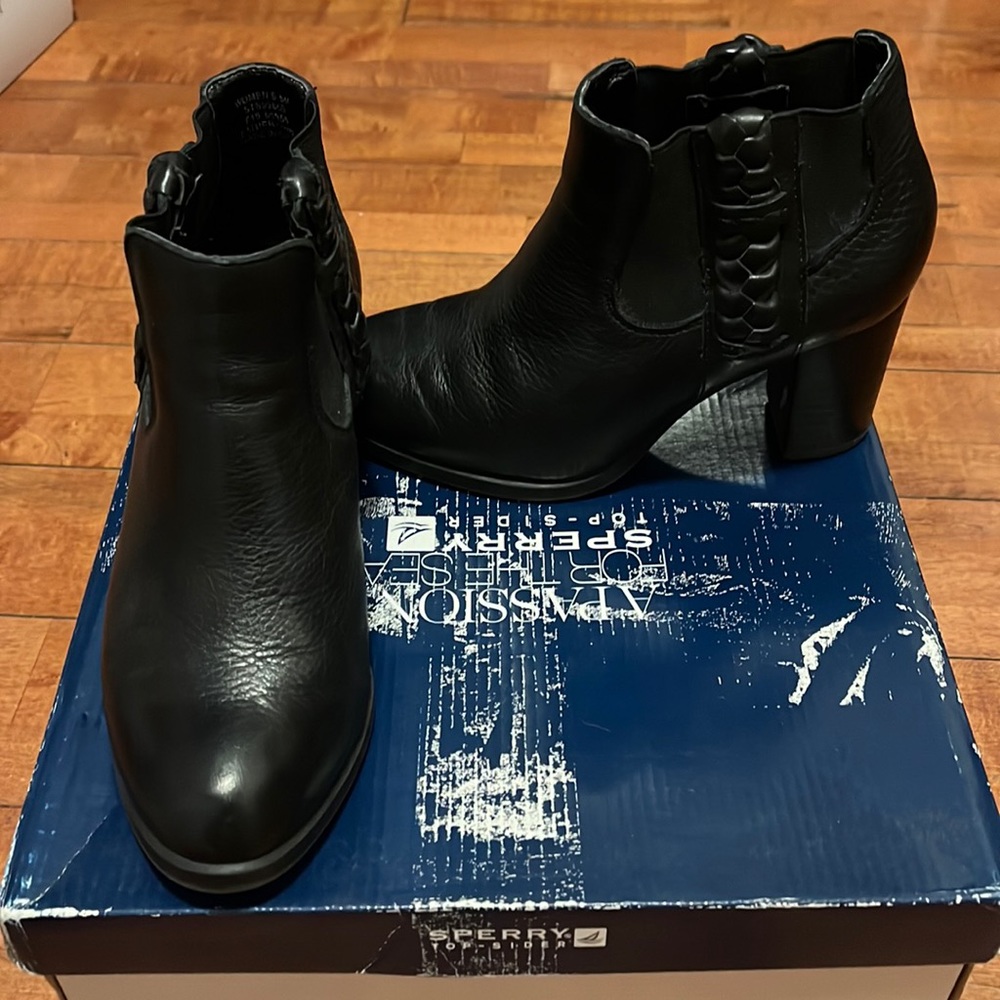 Sperry Dasher Leah Black Size 5